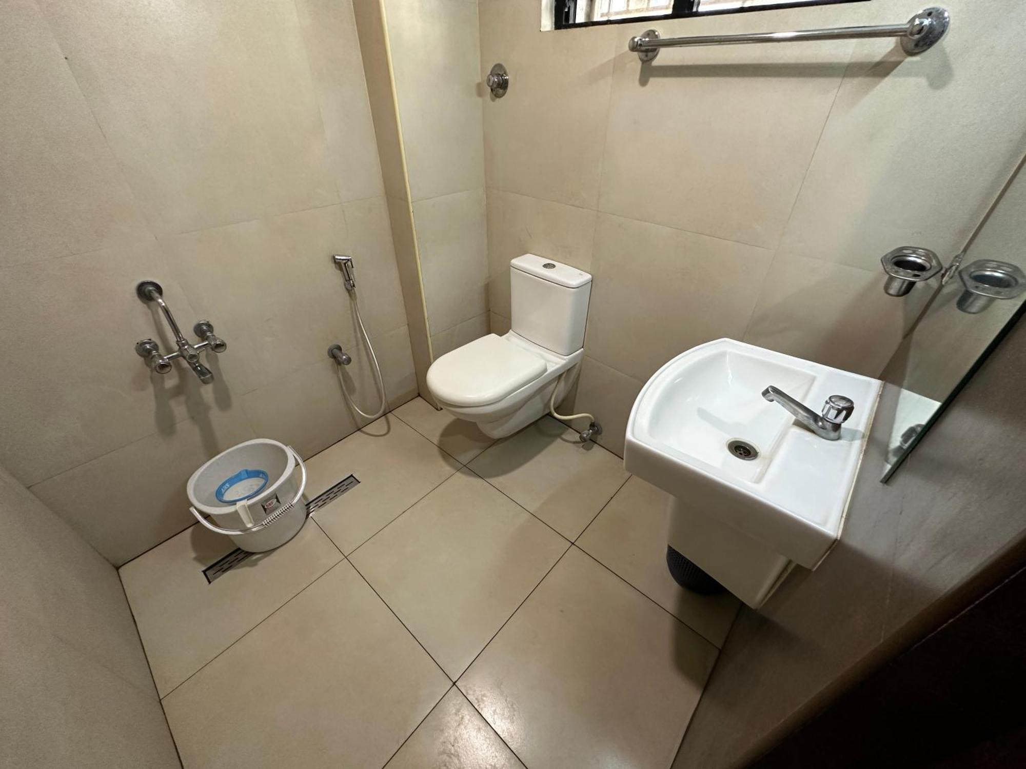 Hotel Aiba Regency Коимбатур Экстерьер фото